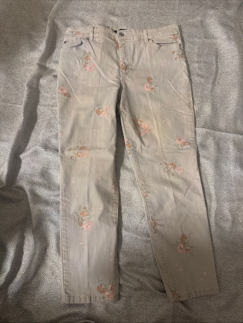 Cottage core bandolino floral jeans - Picture 2 of 4